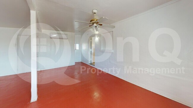 Building Photo - 872 W Glenn St