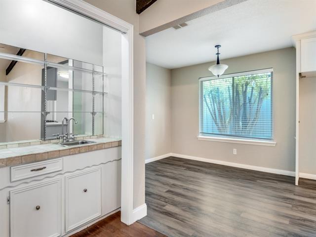 Building Photo - 3024 Stanford Dr