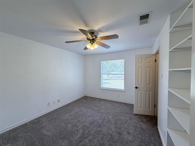 Building Photo - 123 Mesa Verde Dr