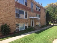 Building Photo - 7146 Riverside Dr
