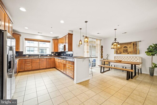 Building Photo - 22721 Beacon Crest Terrace