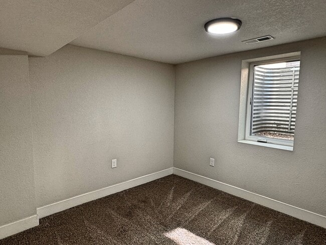 Building Photo - 3250 Meade St