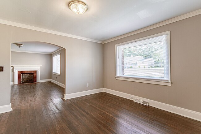 Building Photo - 2 Bed Home in Williamston With Bonus Room