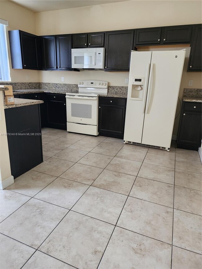 Building Photo - 23848 SW 117 Pl