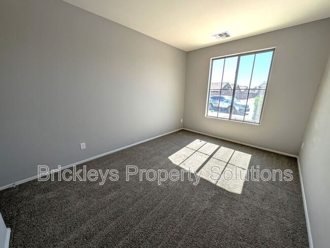 Building Photo - 10419 N 52nd Dr