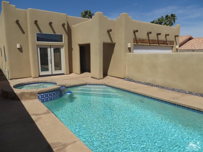 Building Photo - 53585 Avenida Velasco