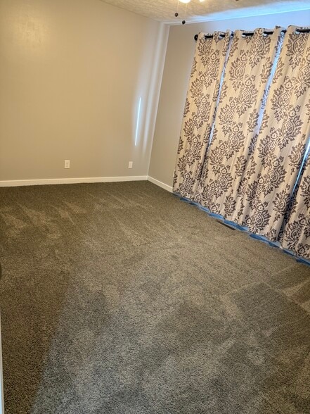 2nd bedroom - 4811 S 45th St