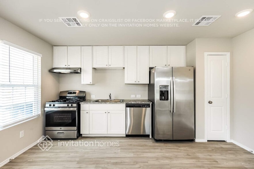 Building Photo - 13710 Harvest Valley