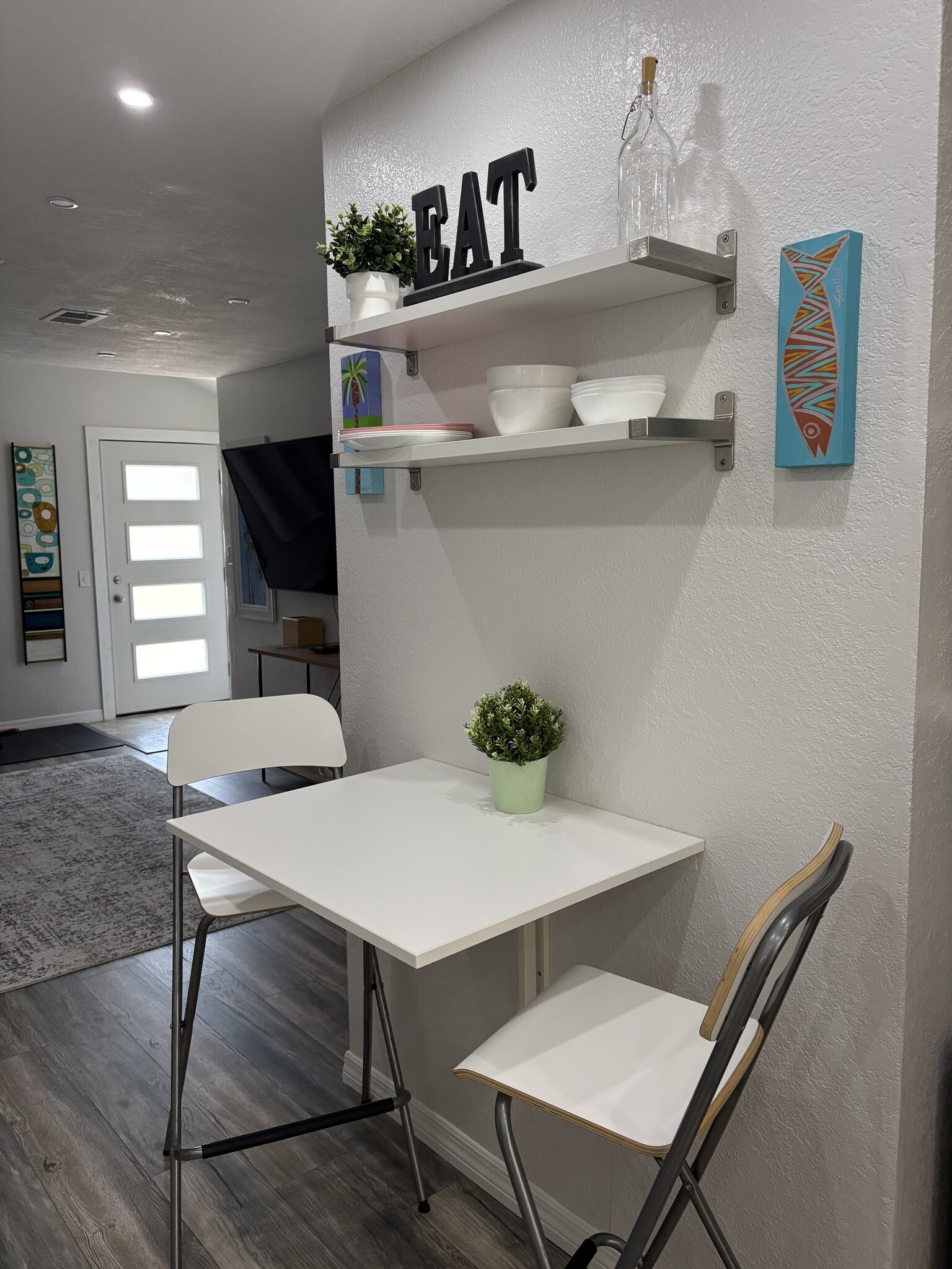 In kitchen table for 2 - 3425 16th St N