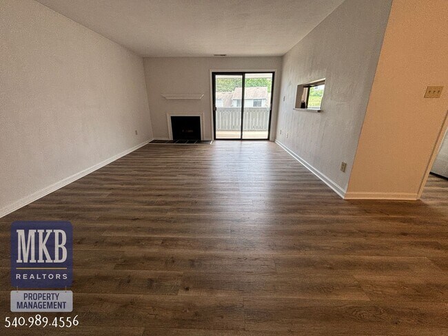 Building Photo - 2527 Gatehouse Ln