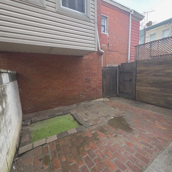 Building Photo - 768 N 26th St