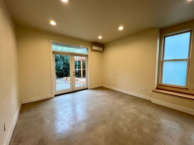 Building Photo - Roomy/Modern Two-Story, 1 Bedroom + Office and 1 Bath Home, Private Patio, Air Conditioning, Wash...
