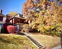 Building Photo - 456 S Graham St