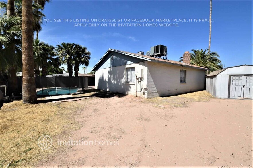 Building Photo - 5620 S La Rosa Dr