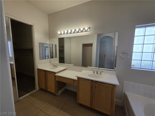 Building Photo - 10717 Refectory Ave