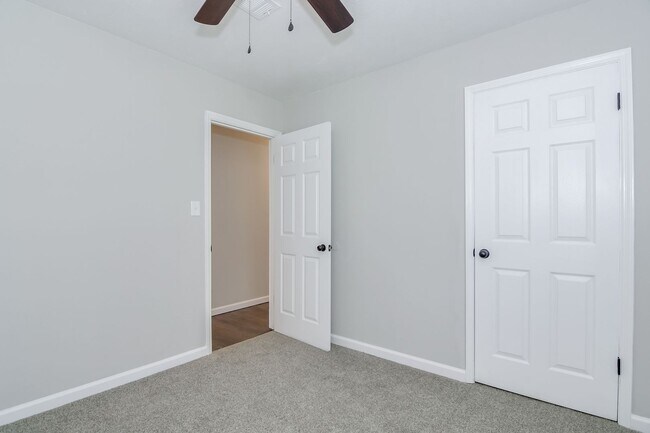 Building Photo - Excellent Newly Renovated Home!