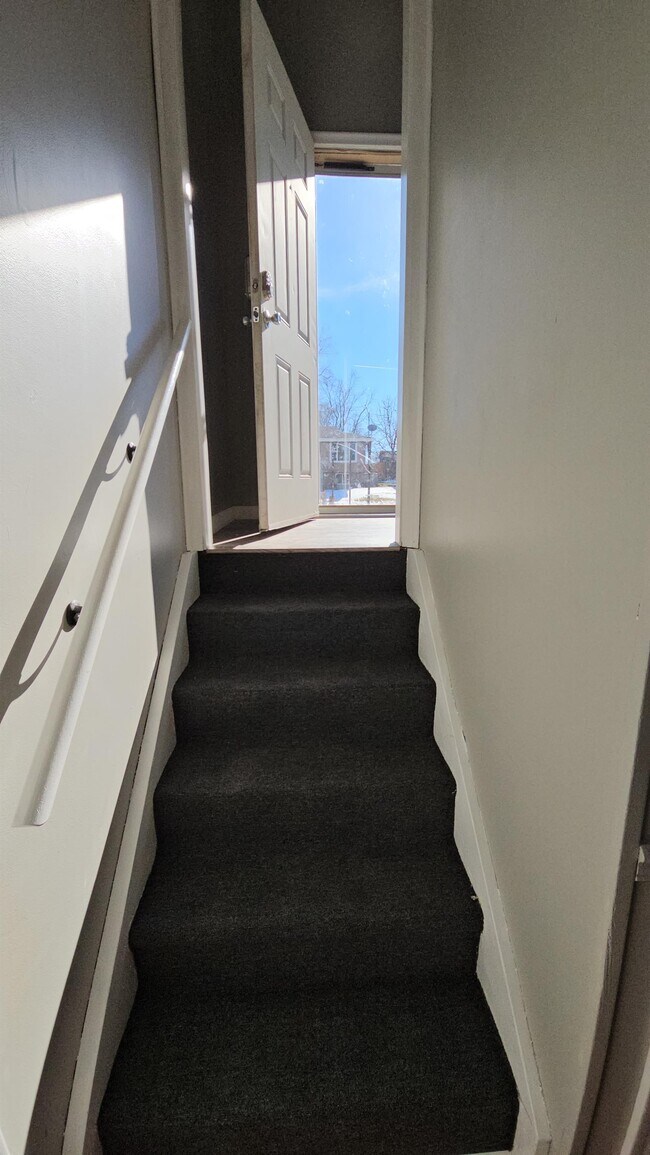 Building Photo - 10218 Weir St