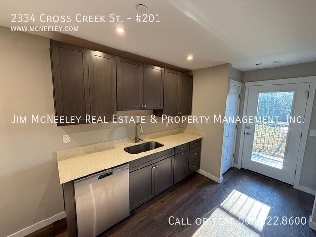 Building Photo - 2334 Cross Creek St