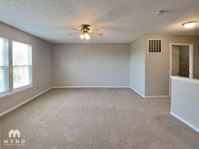 Building Photo - 8351 S Midnight Dr