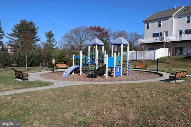 Building Photo - 585 Cross Chase Dr