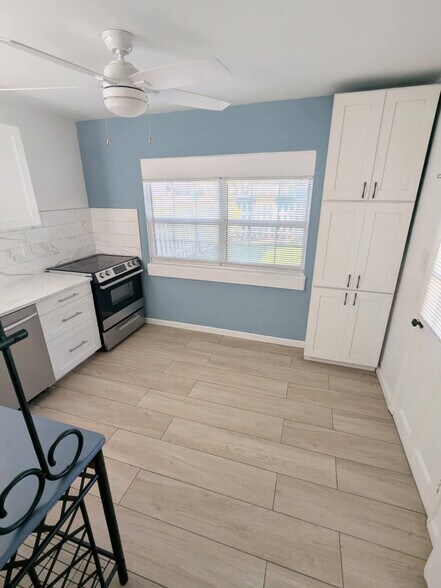 Building Photo - 209 10th St