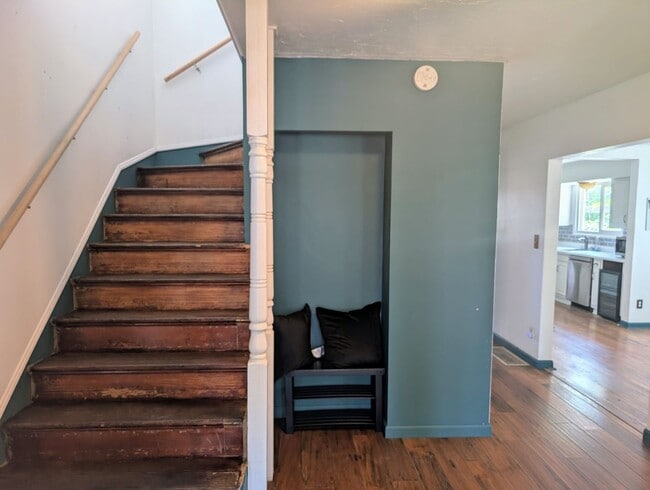 Building Photo - Beautiful Home 4bd 3bath