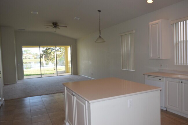 Building Photo - 1783 Dittmer Cir SE