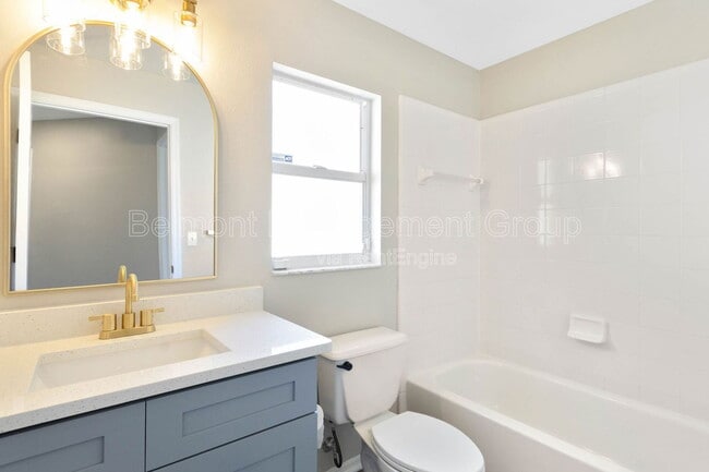 Building Photo - 6438 Tidewave St