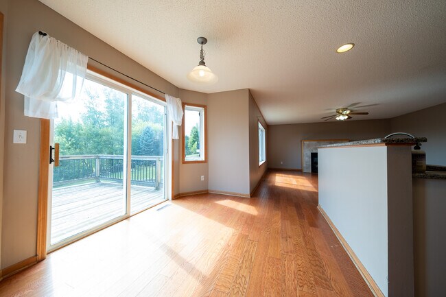 Building Photo - 10415 Ponds Way
