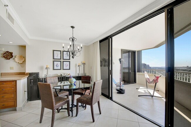 Building Photo - 5080 N Ocean Dr