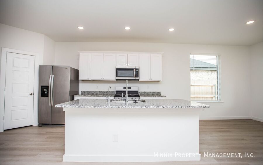 Building Photo - 7817 93rd St