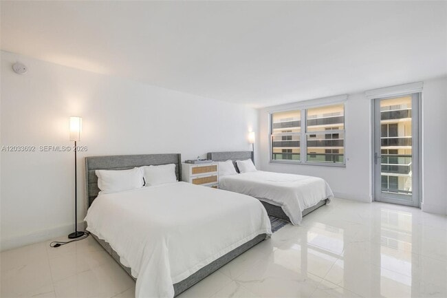 Building Photo - 9511 Collins Ave