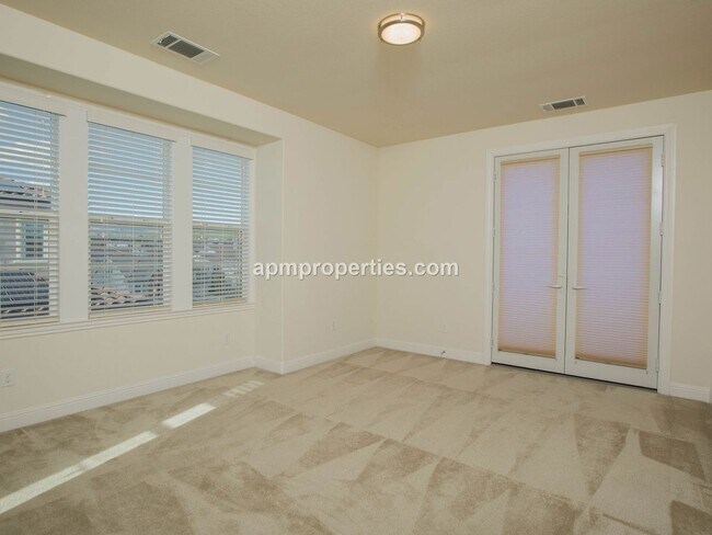 Building Photo - Desirable 4 Bedrooms + Bonus, 4.5 Baths, Gale Ranch in San Ramon!