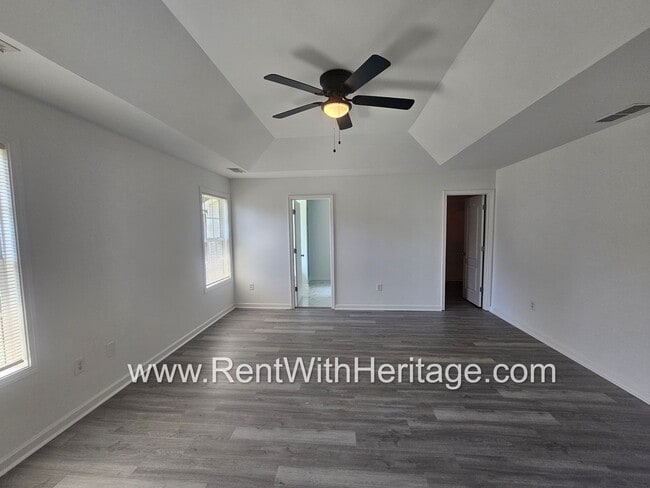 Building Photo - Awesome 3 bd/ 2ba With Everything Brand Ne...