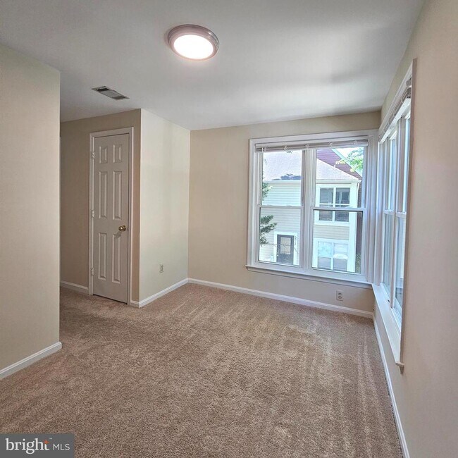 Building Photo - 5911 Sir Cambridge Way