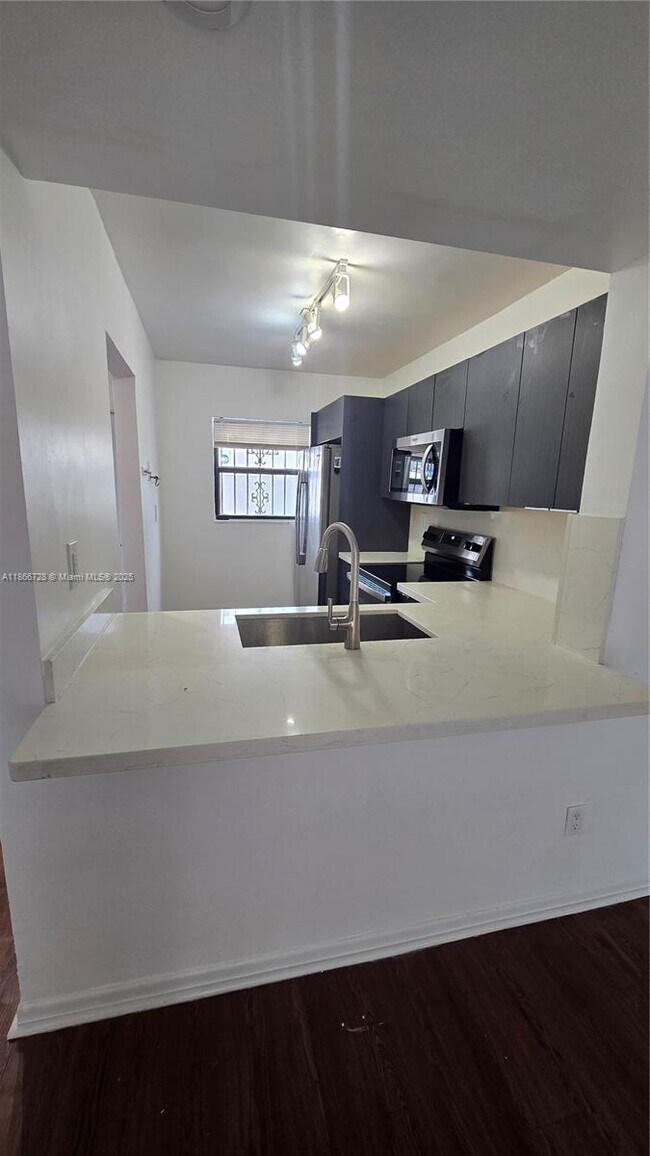 Building Photo - 8060 SW 152nd Ave