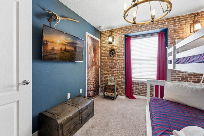 Building Photo - 2440 Dubai St