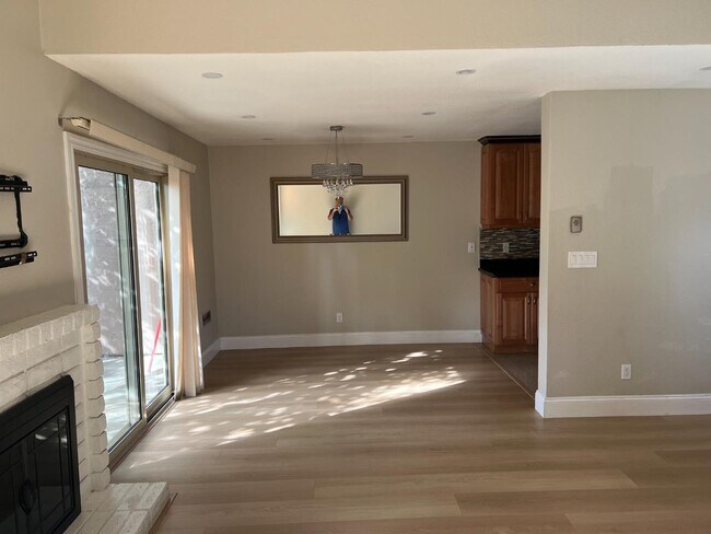 Building Photo - 2598 Knightsbridge Ln