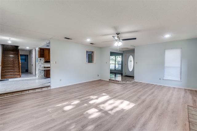 Building Photo - 2719 Sunrise Dr