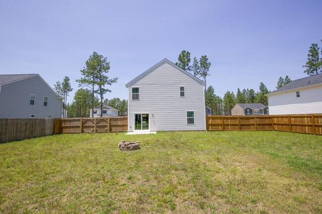 Building Photo - Coming up soon!!!!Centric beautiful proper...