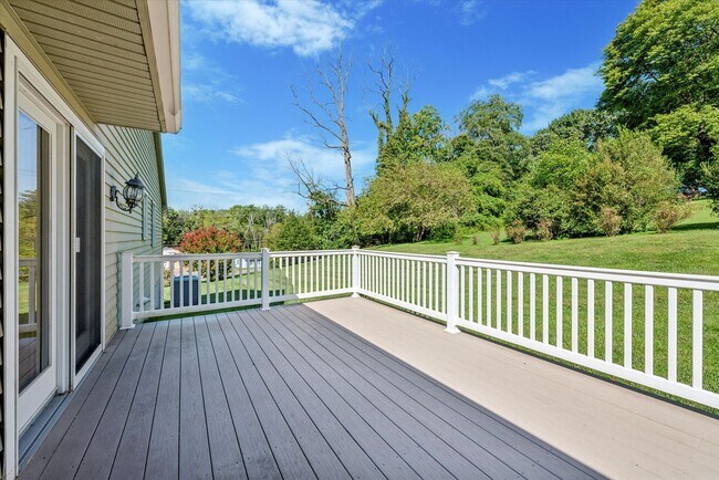 Building Photo - 3BD/2.5BA Rancher in Kennett Square Borough!