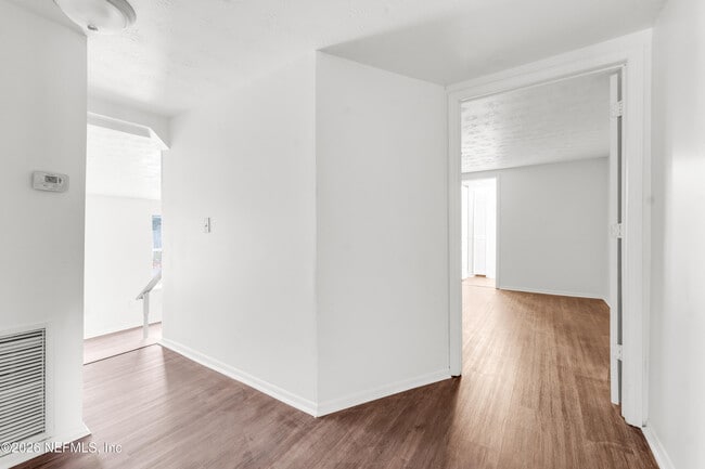 Building Photo - 3035 Lucoma Dr