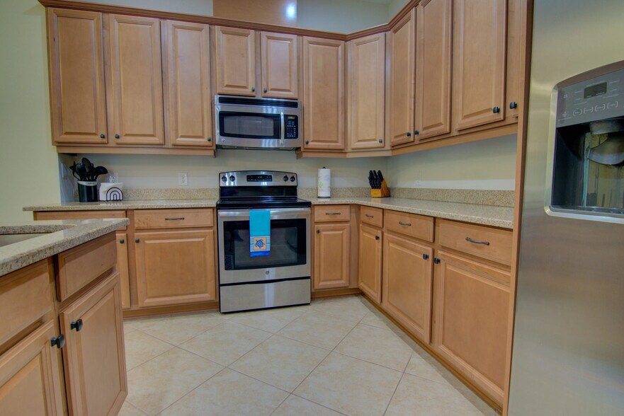 Building Photo - 9385 Isla Bella Cir