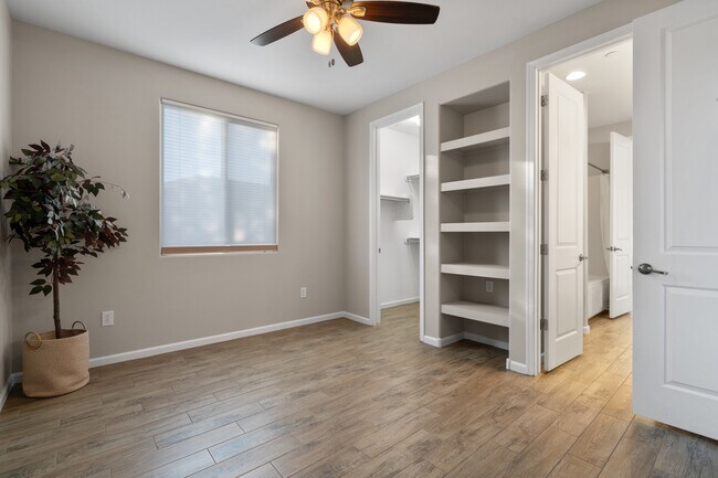 Building Photo - 14224 N Silverleaf Ln