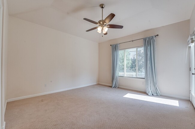 Building Photo - Elegant 3-Bedroom, 3-Bath Home in Prestigi...
