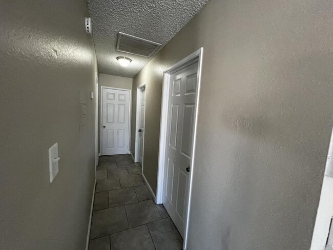 Building Photo - 6941 Appleton Dr