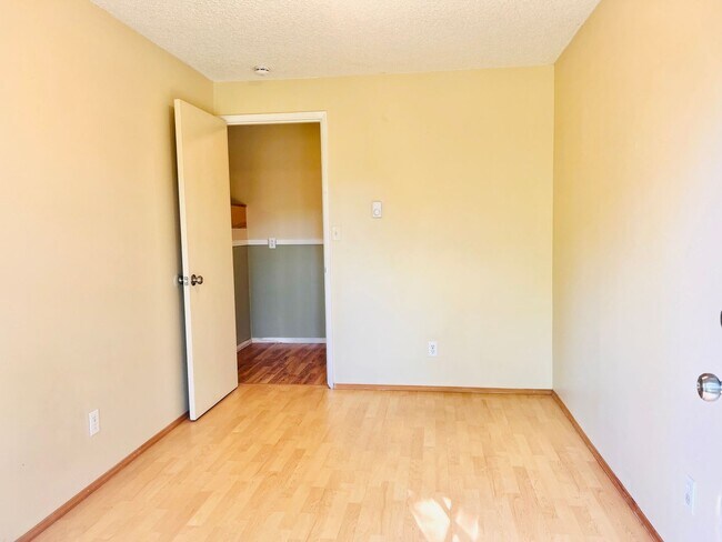 Building Photo - Charming 3BR/1BA w/ 1-car garage, long driveway, fenced yard, wood stove & shed/workshop.