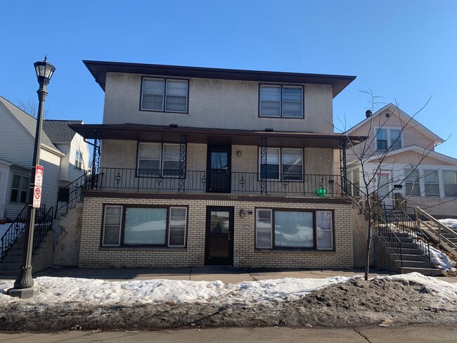 Building Photo - 1360 Payne Ave