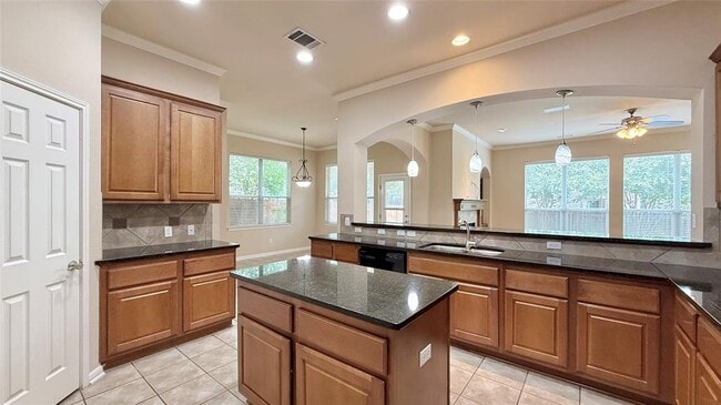 Building Photo - 16212 Double Eagle Dr