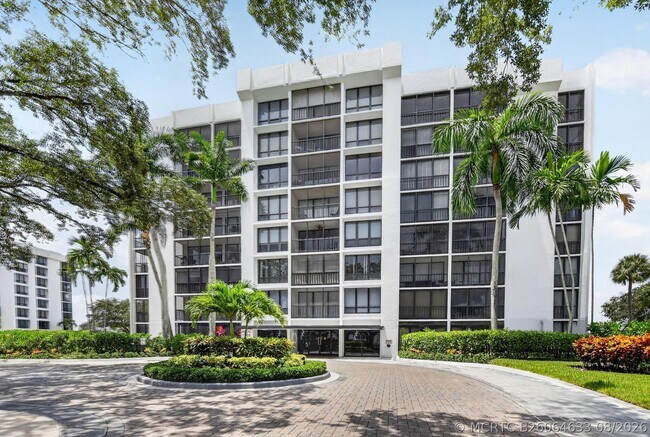 Building Photo - 7835 Lakeside Blvd